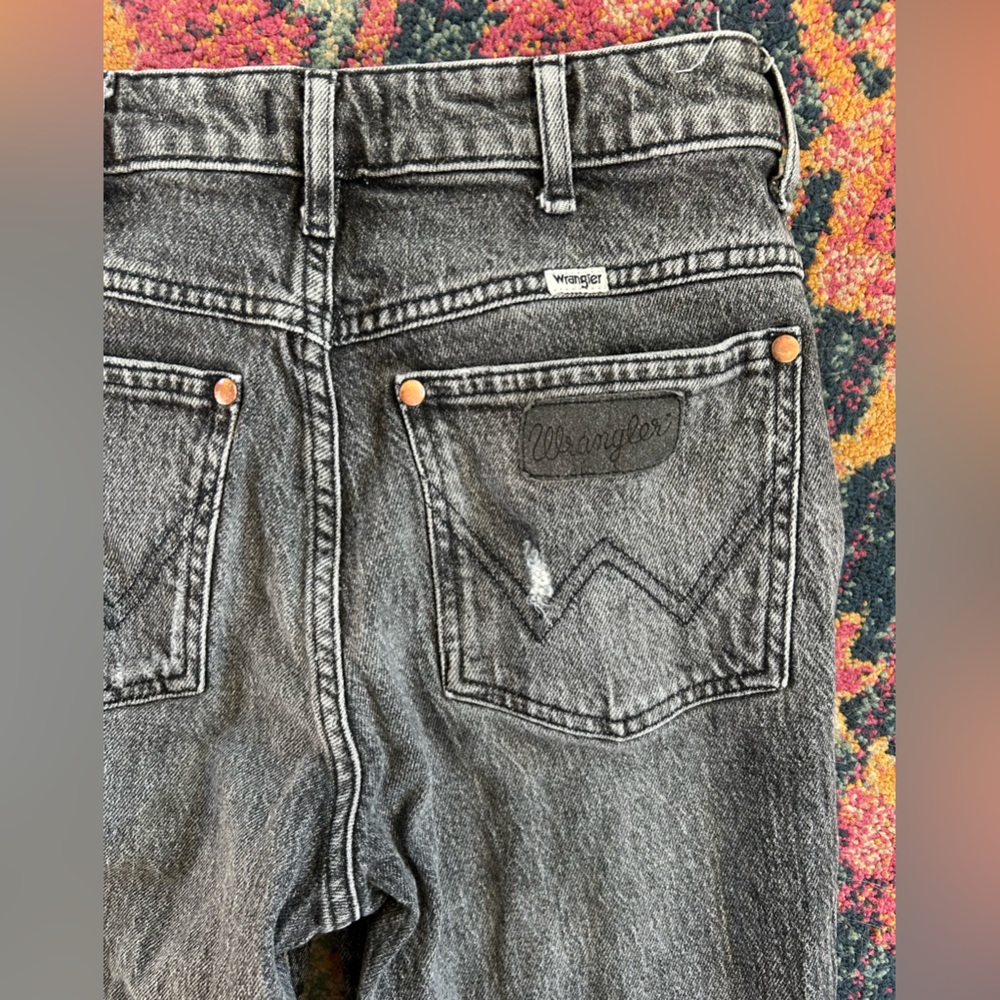 Wrangler | Women’s Black Wash Wild West 603 Distressed Straight Leg Jeans Sz 26 - Picture 12 of 16